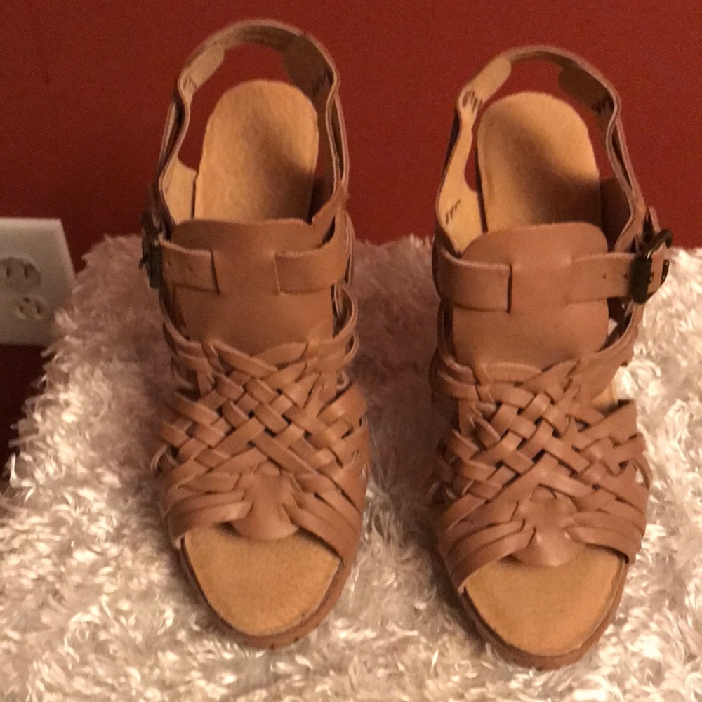 Naughty Monkey heel sandals